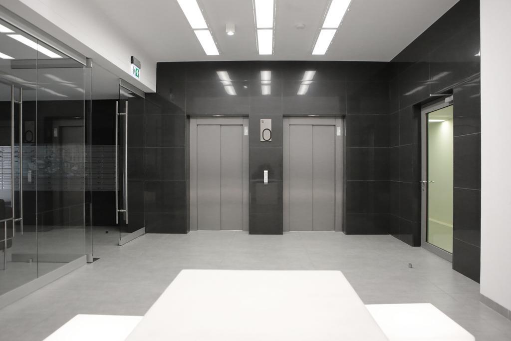 Apartamento estudio de 35 m² en Poznán Centro Ciudad, con 1 baño privado. Exterior foto