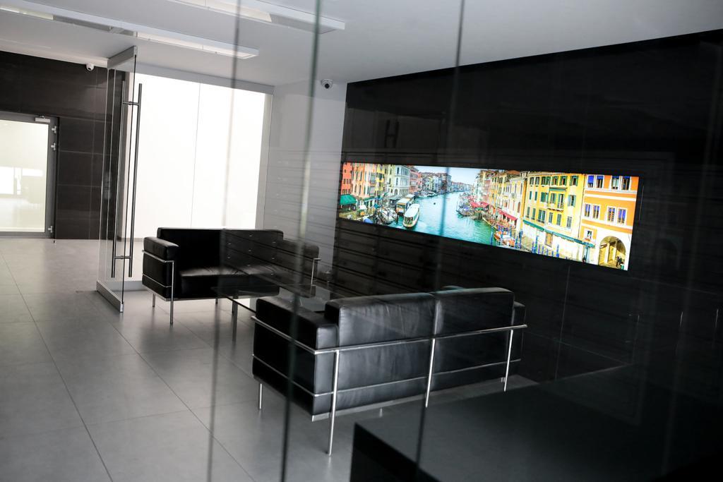 Apartamento estudio de 35 m² en Poznán Centro Ciudad, con 1 baño privado. Exterior foto